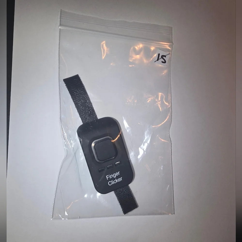NEW Pet Training Tech Finger Clicker